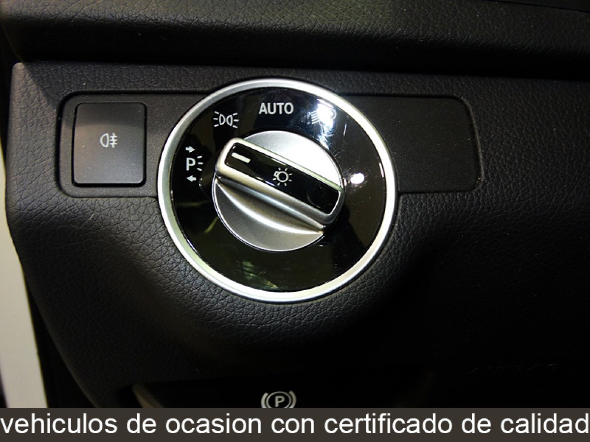 Foto Mercedes-Benz C 220 30