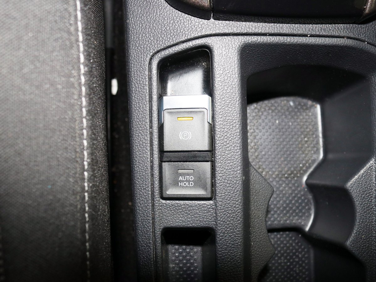 Foto Volkswagen T-Roc 14