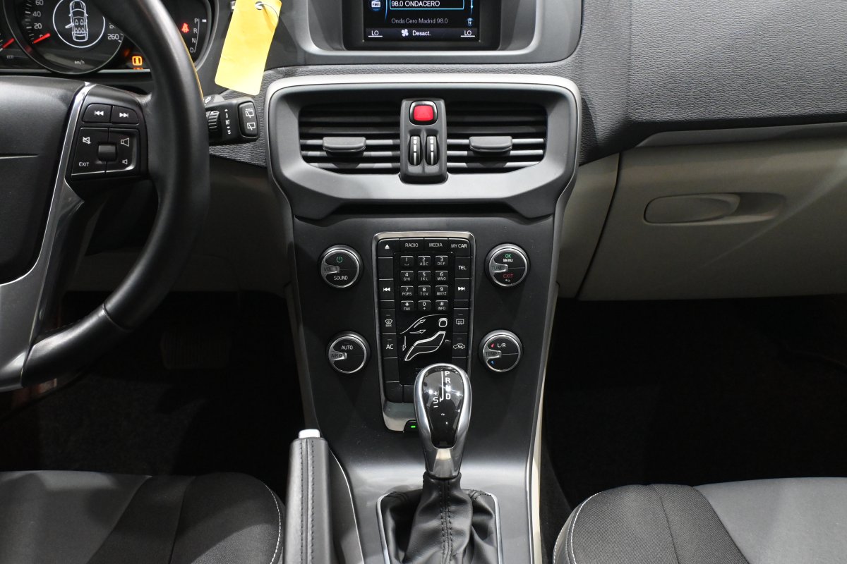 Foto Volvo V40 14