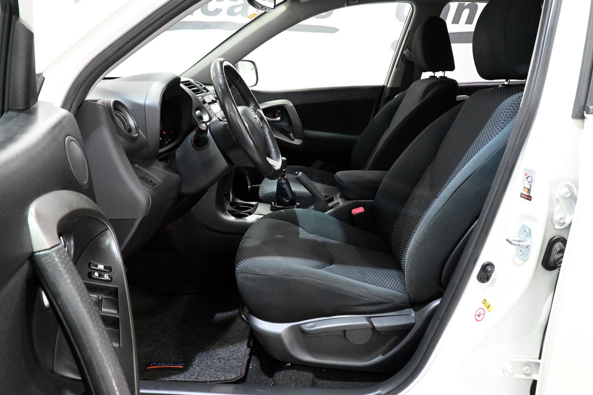 Foto Toyota RAV-4 10