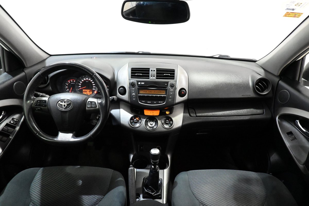 Foto Toyota RAV-4 14