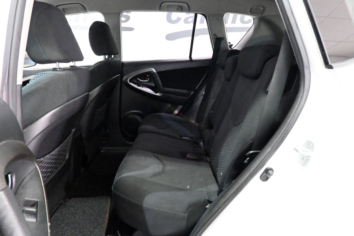Foto Toyota RAV-4 11