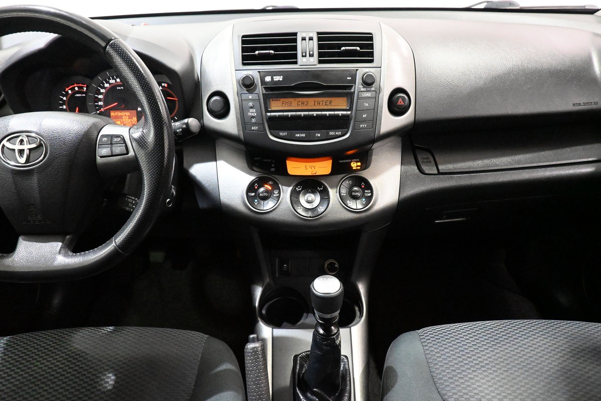 Foto Toyota RAV-4 16