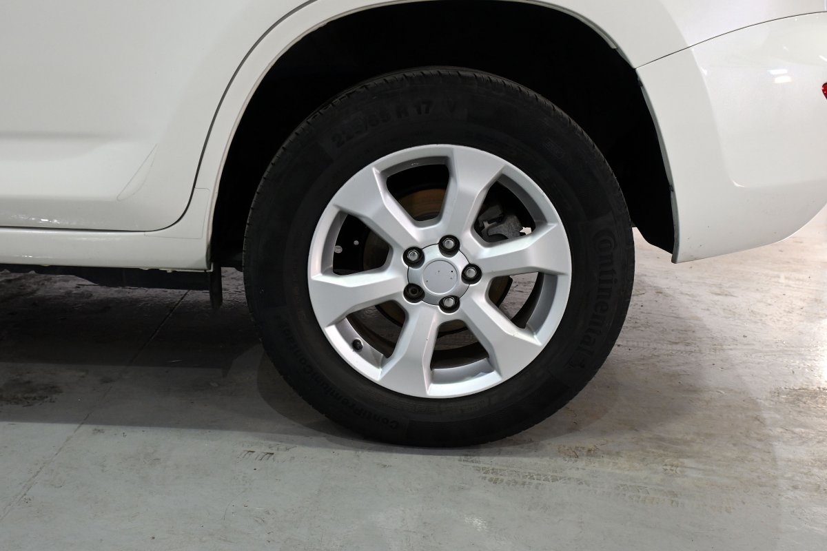 Foto Toyota RAV-4 29