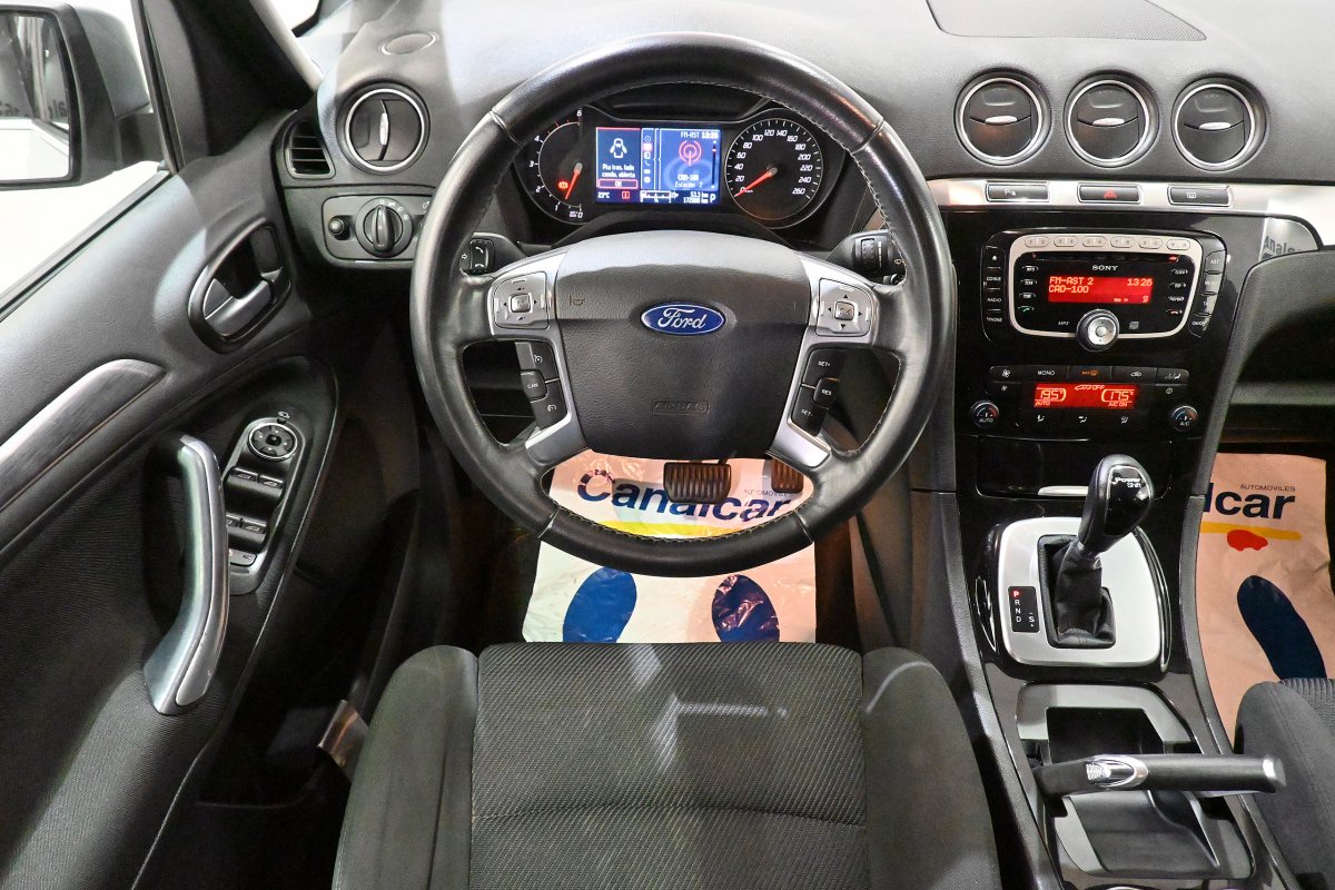 Foto Ford Galaxy 17