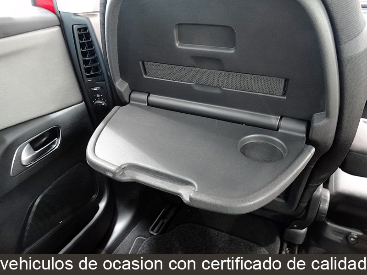 Foto Citroen Grand C4 Picasso 30