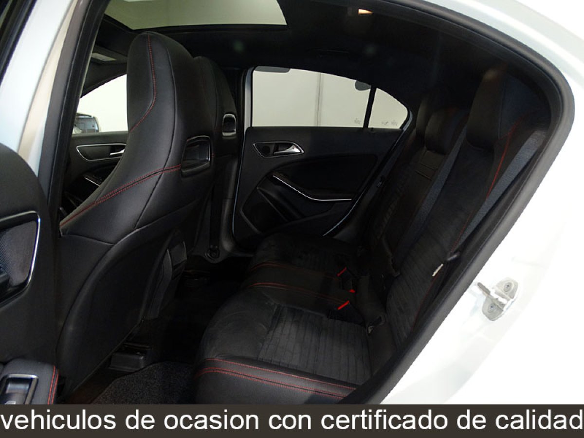 Foto Mercedes-Benz A 200 15