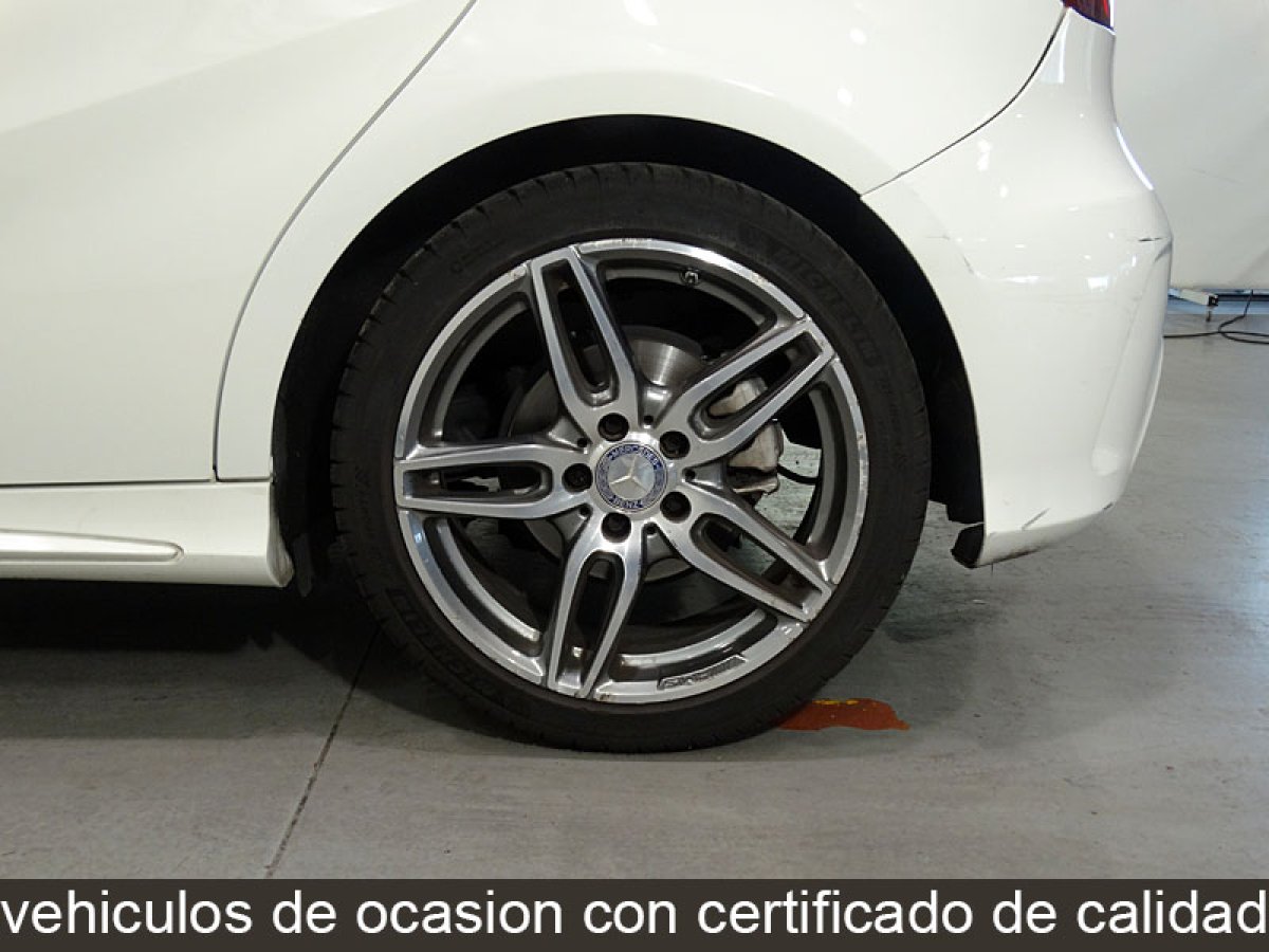 Foto Mercedes-Benz A 200 35