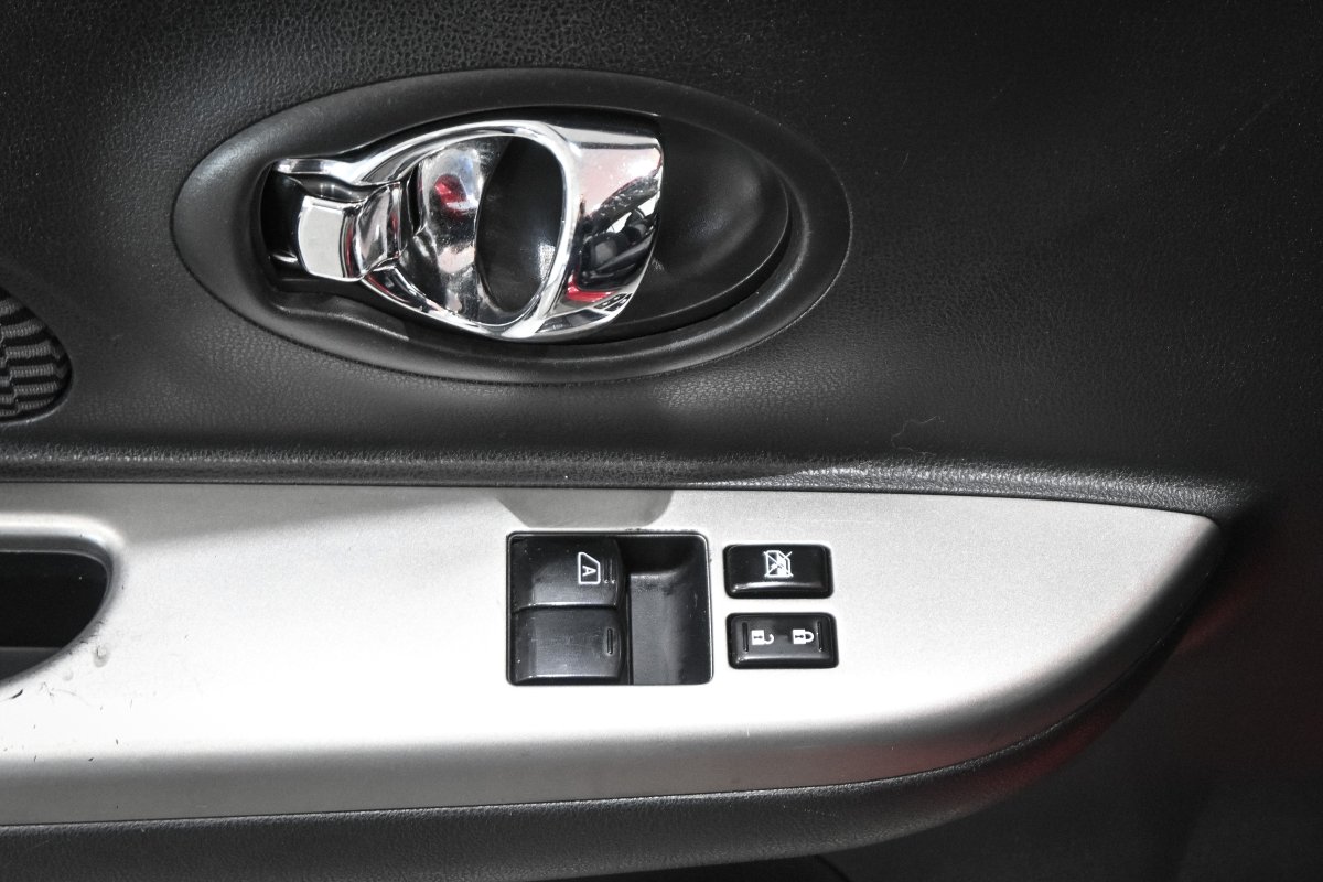 Foto Nissan Micra 23