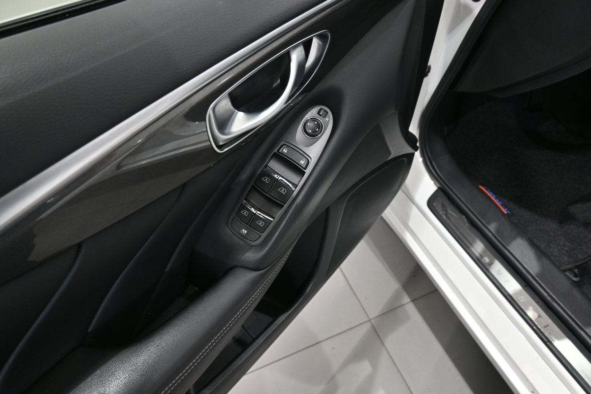 Foto Infiniti Q50 27