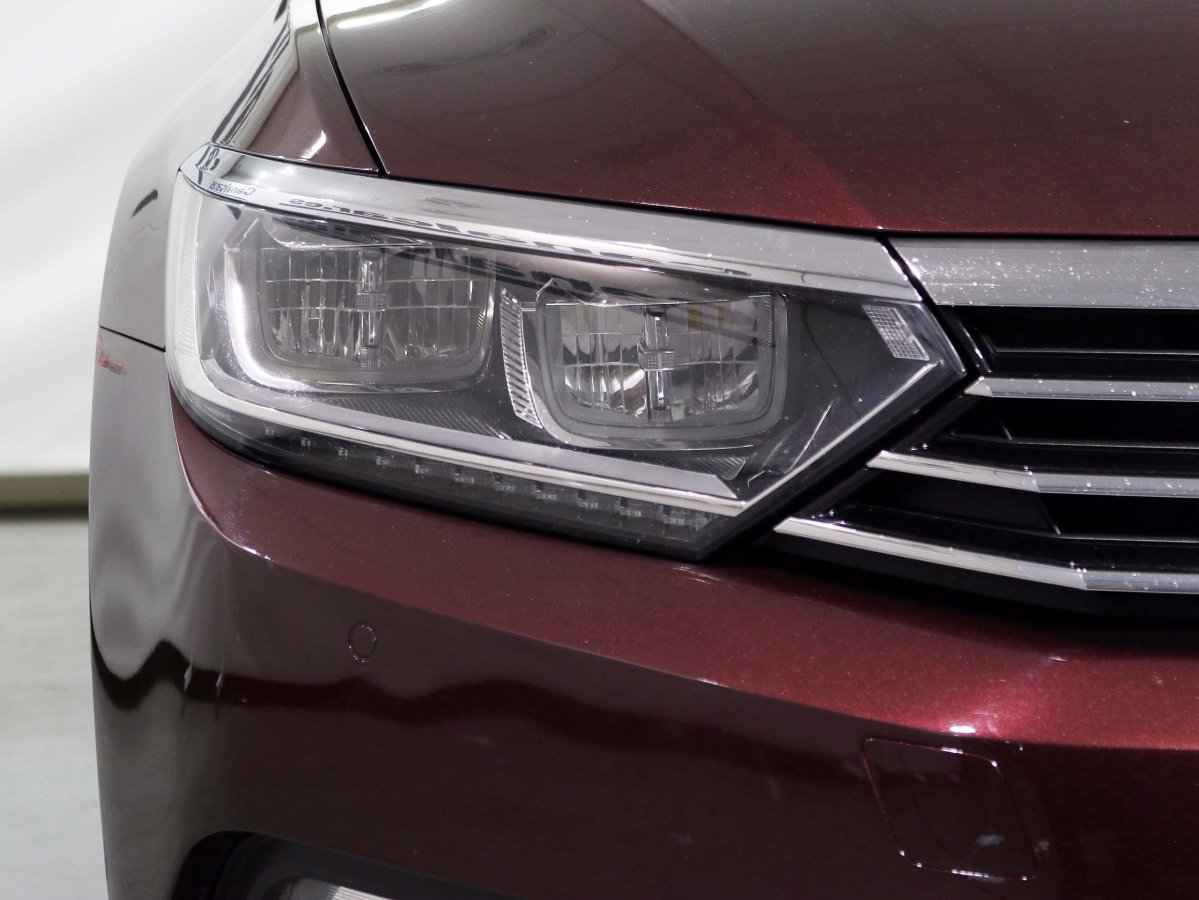 Foto Volkswagen Passat 12
