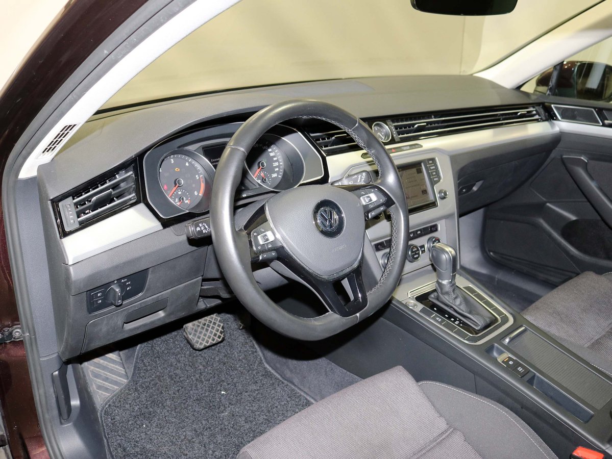 Foto Volkswagen Passat 28