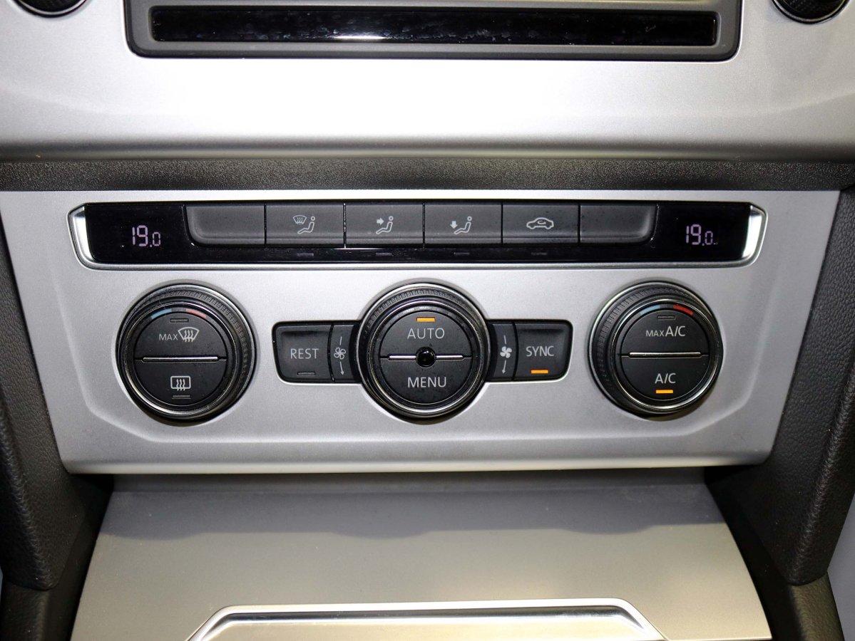 Foto Volkswagen Passat 34