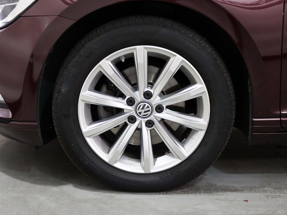 Foto Volkswagen Passat 49