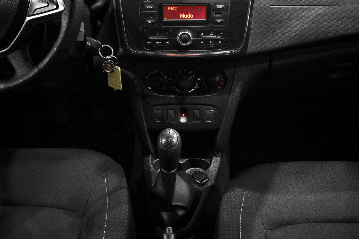 Foto Dacia Sandero 18