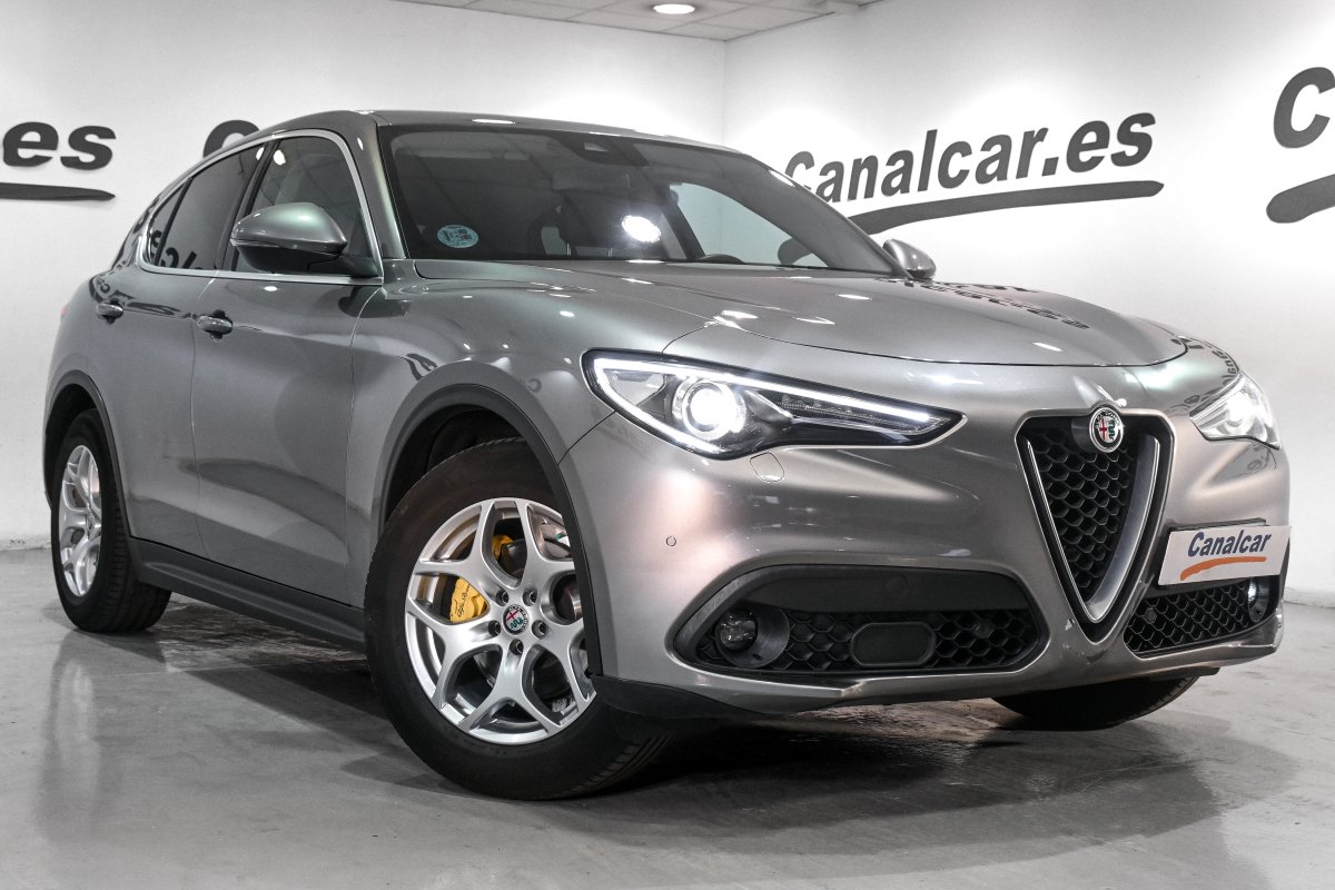 Foto Alfa Romeo Stelvio 3