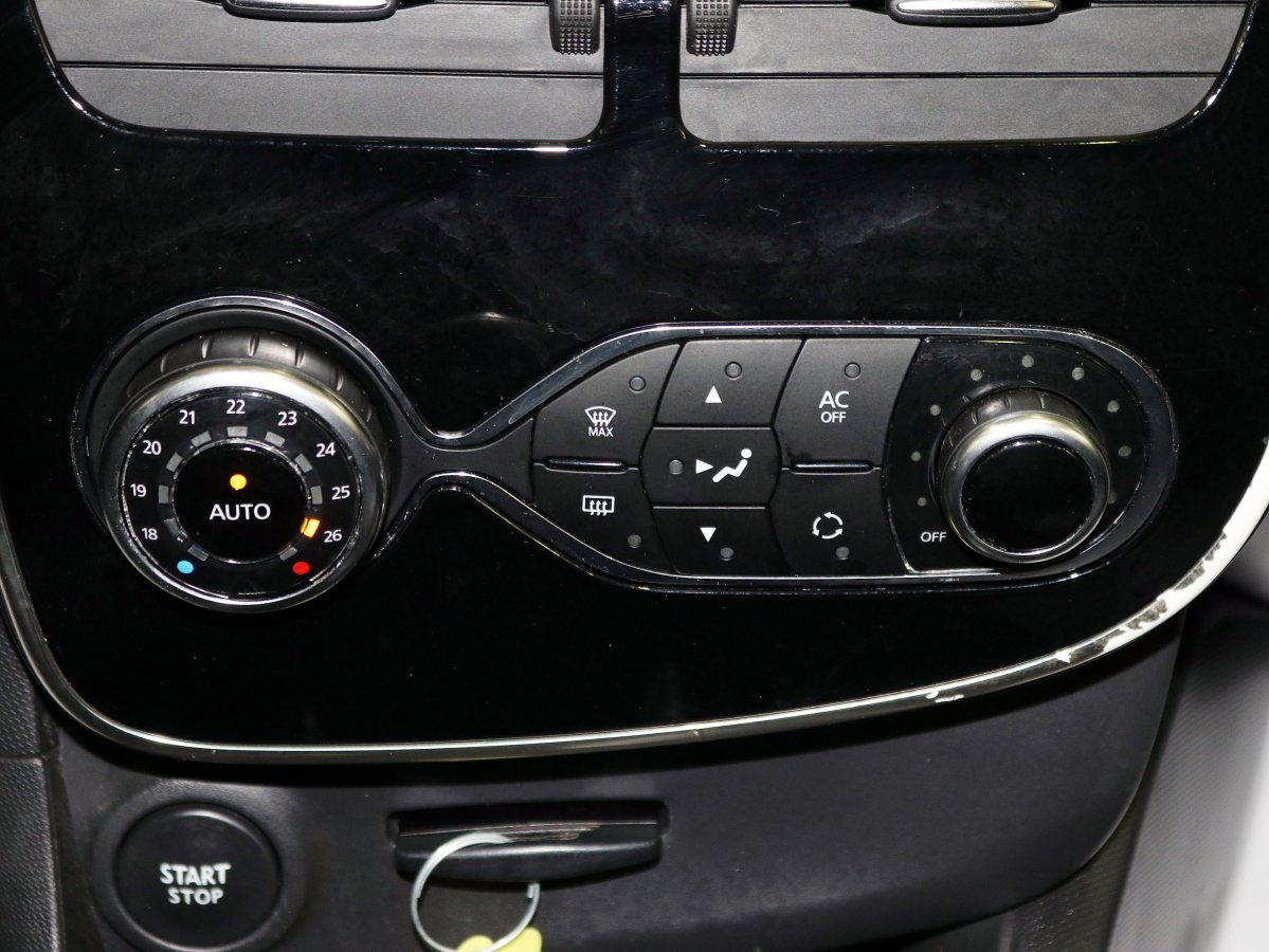 Foto Renault Clio 24