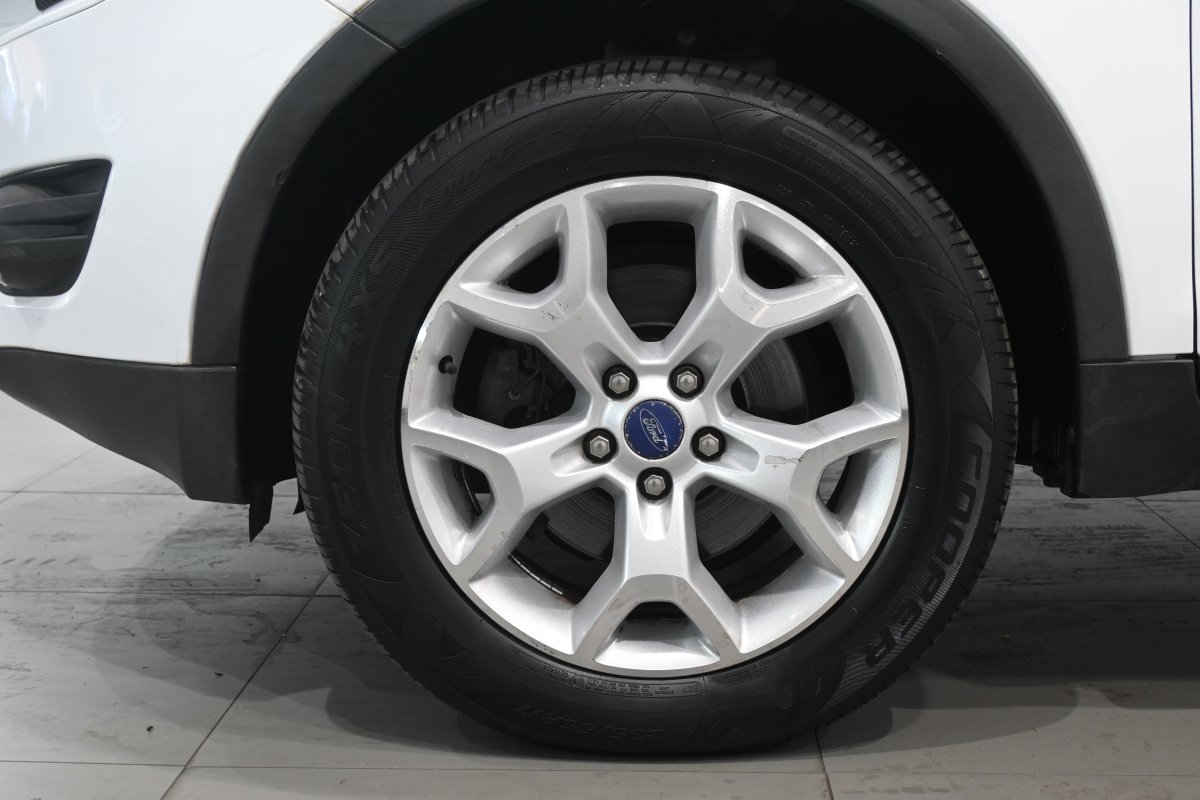 Foto Ford Kuga 27