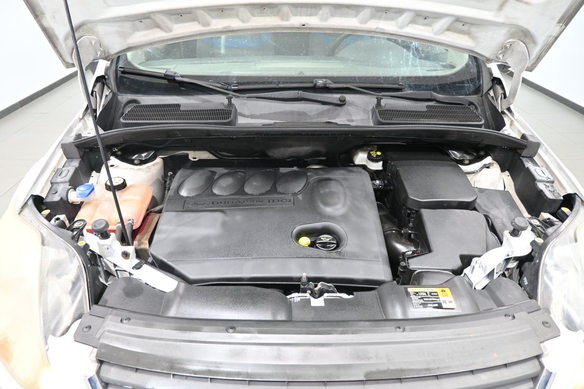 Foto Ford Kuga 7