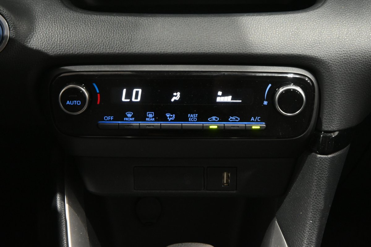 Foto Toyota Yaris 17
