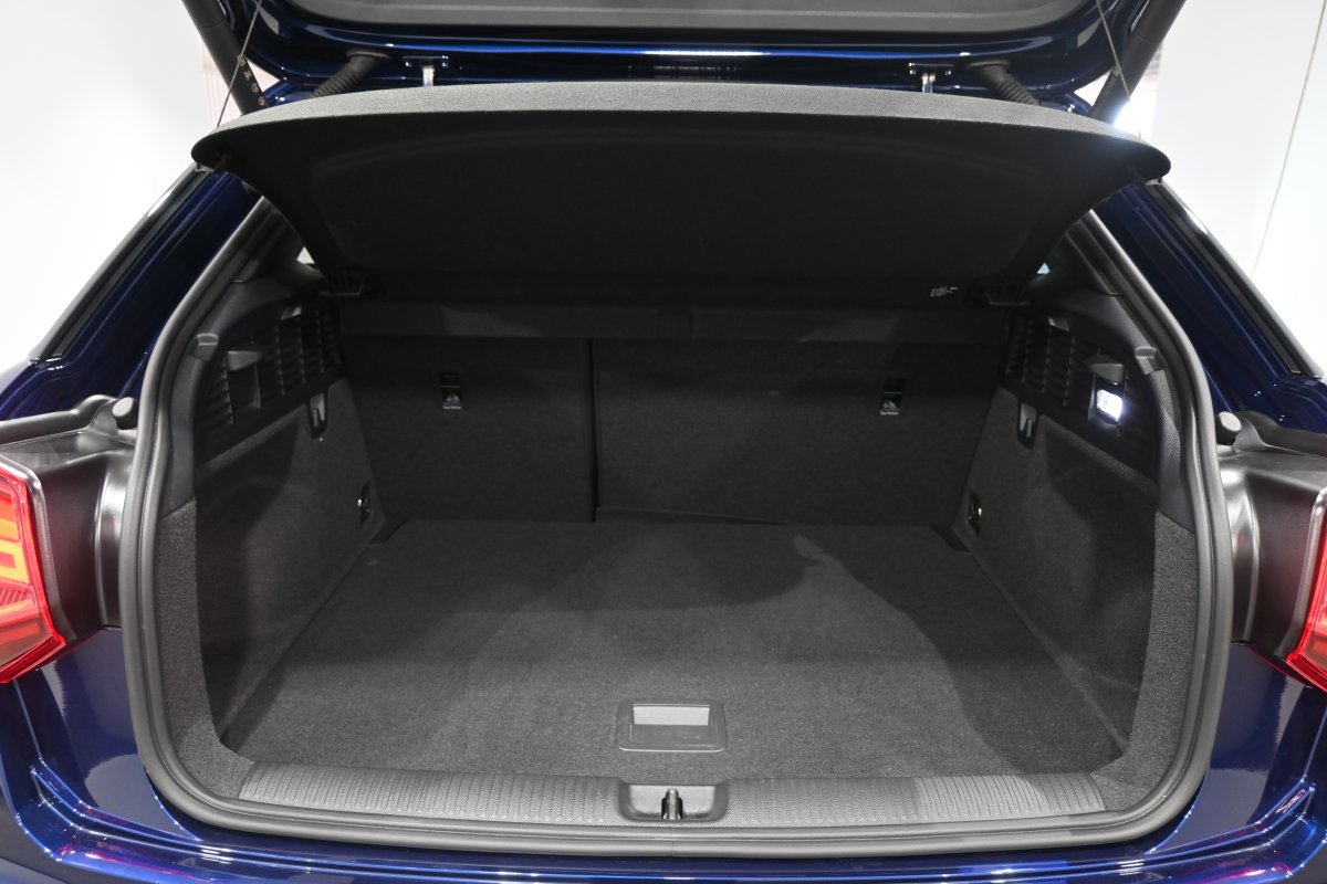 Foto Audi Q2 8