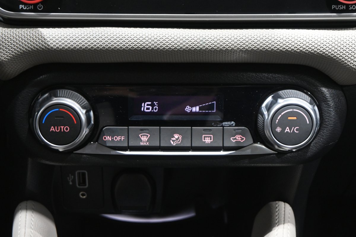 Foto Nissan Micra 17