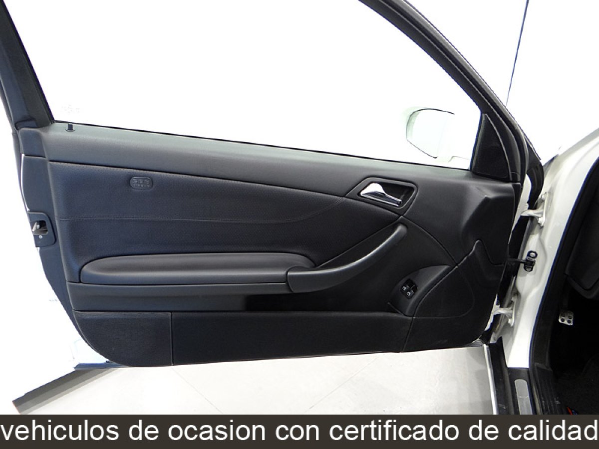 Foto Mercedes-Benz CLC 24