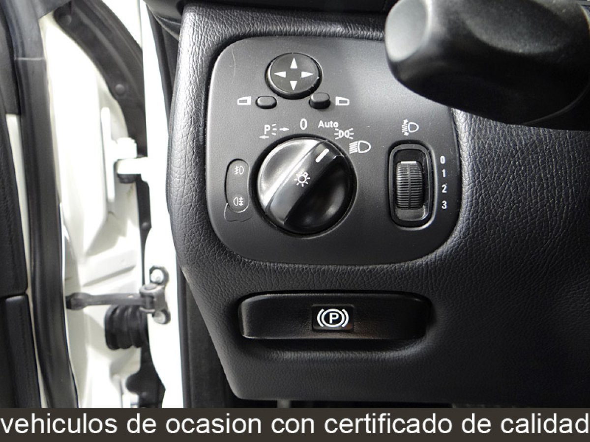 Foto Mercedes-Benz CLC 25
