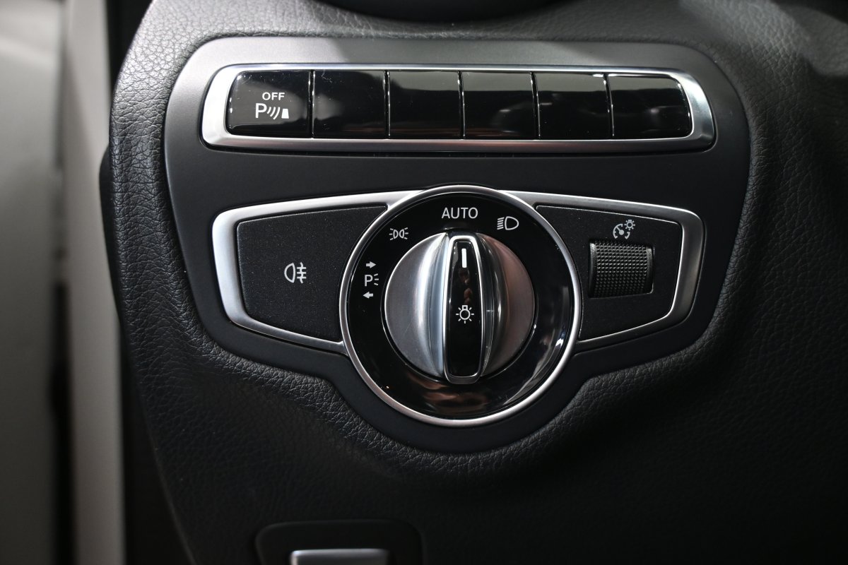 Foto Mercedes-Benz C 27