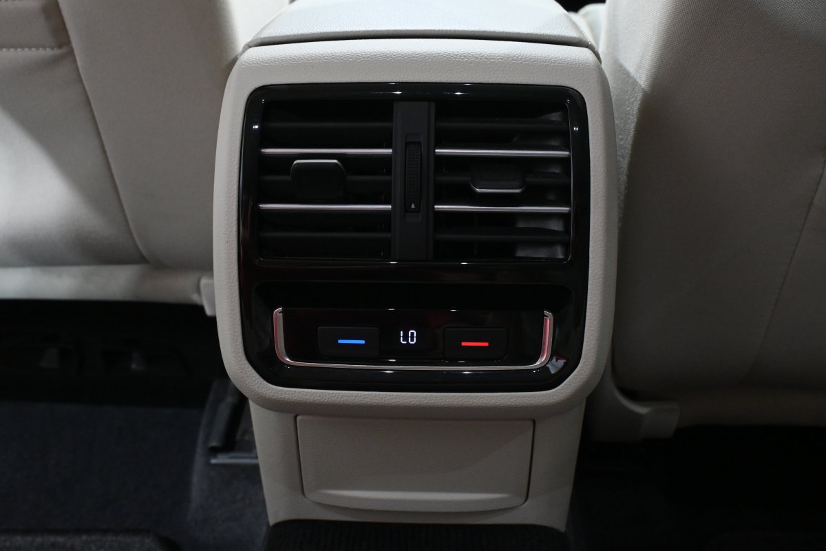 Foto Volkswagen Passat 26