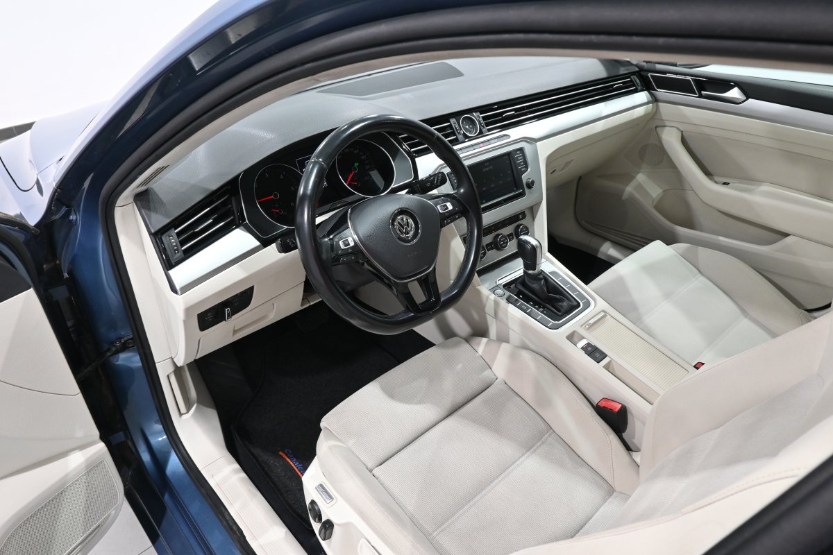 Foto Volkswagen Passat 9