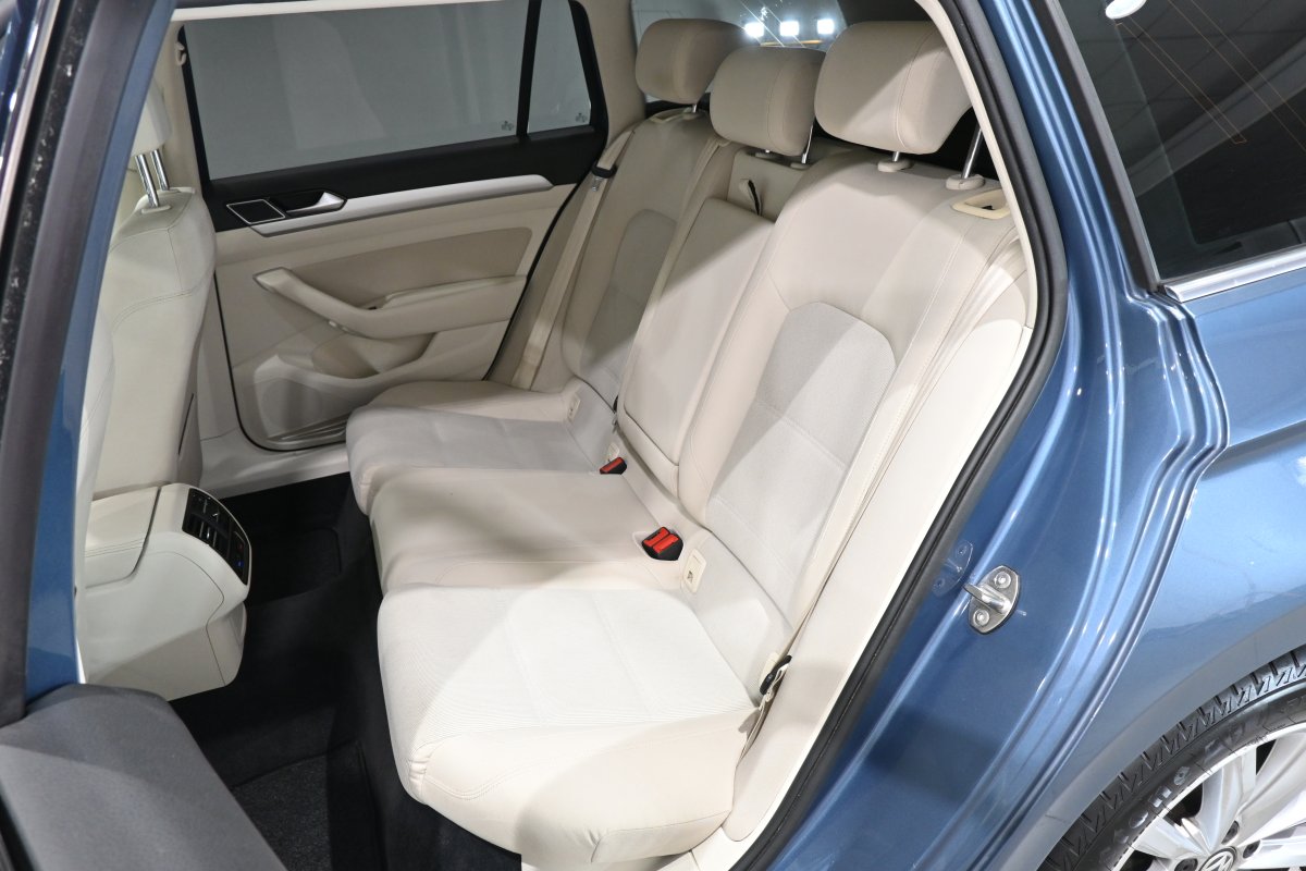 Foto Volkswagen Passat 11