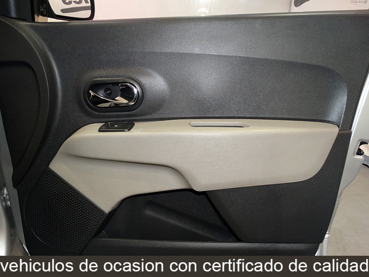 Foto Dacia Lodgy 32