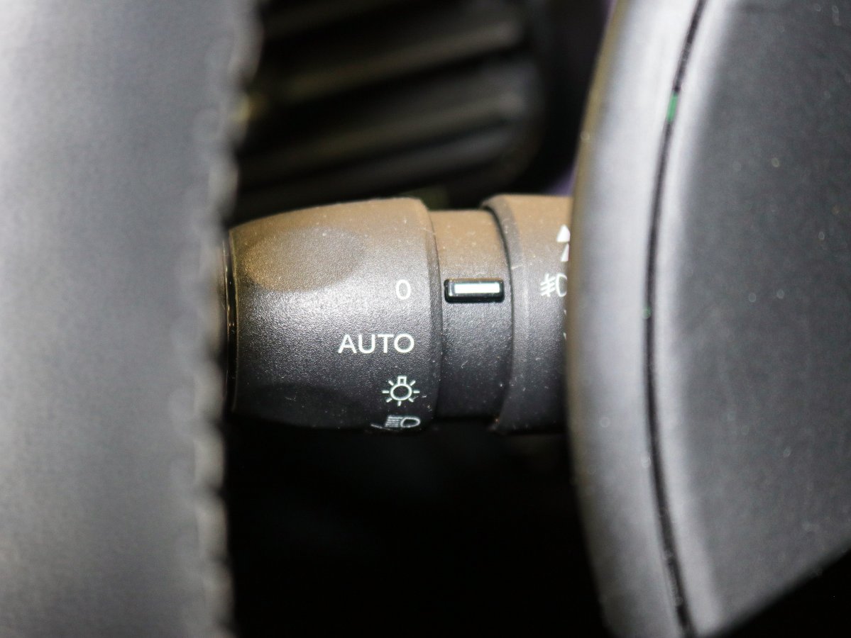 Foto Citroen C4 Cactus 28