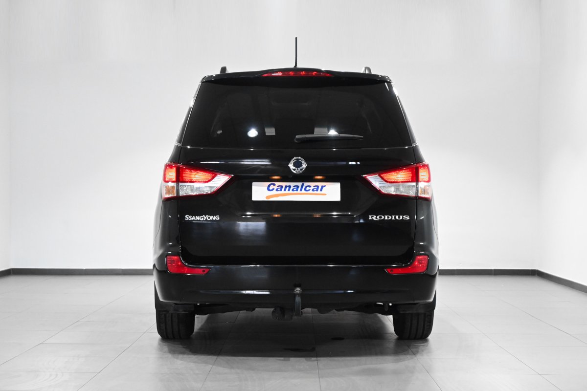 Foto Ssangyong Rodius 5