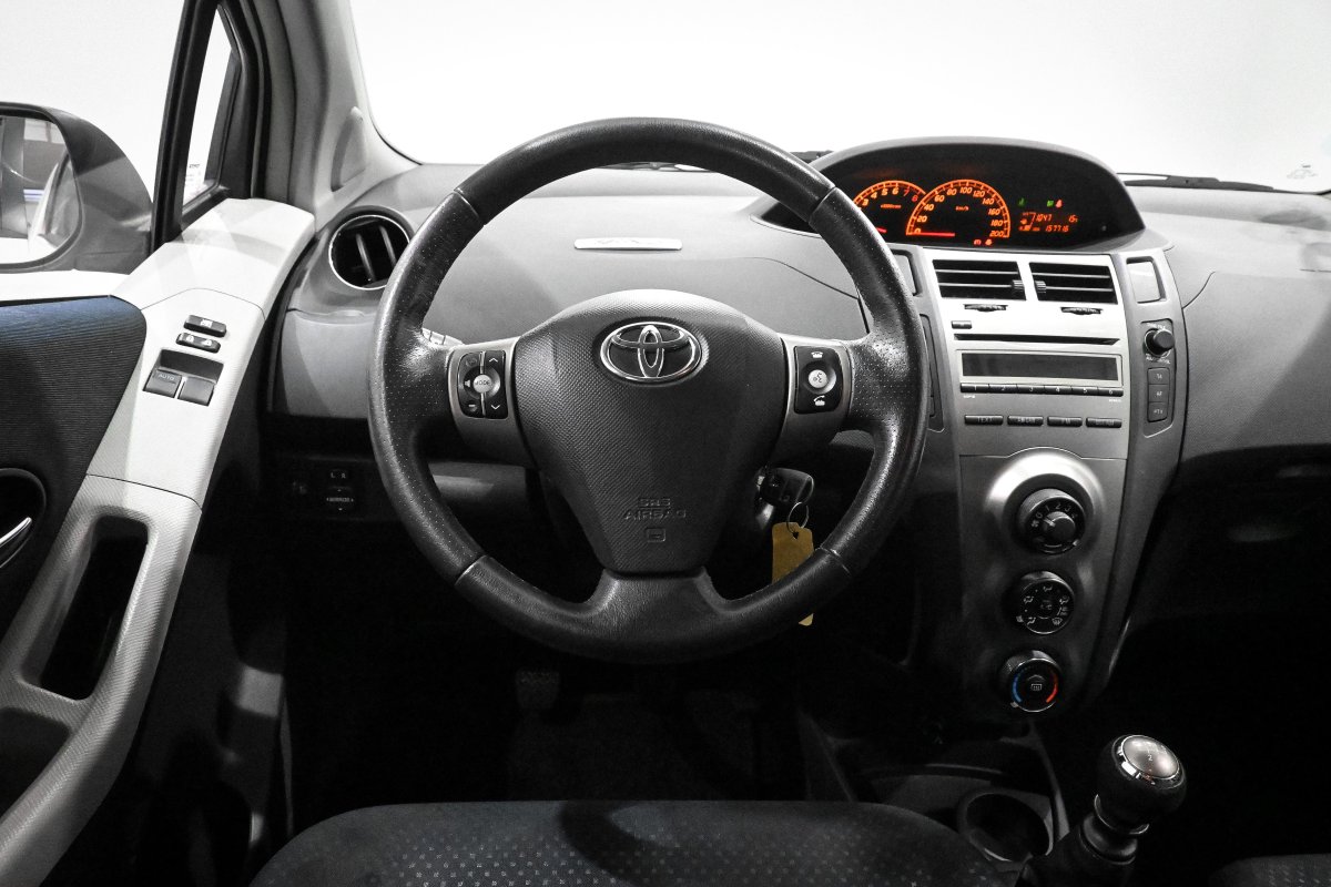 Foto Toyota Yaris 18