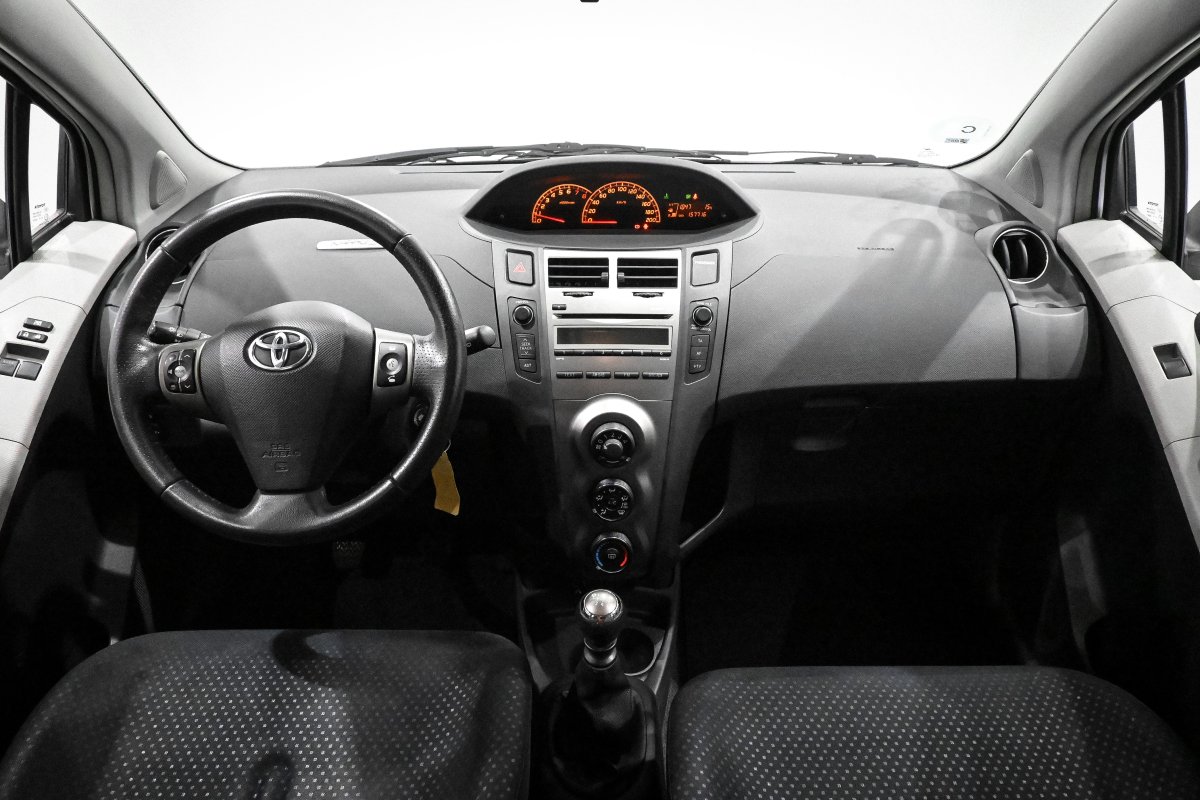 Foto Toyota Yaris 17