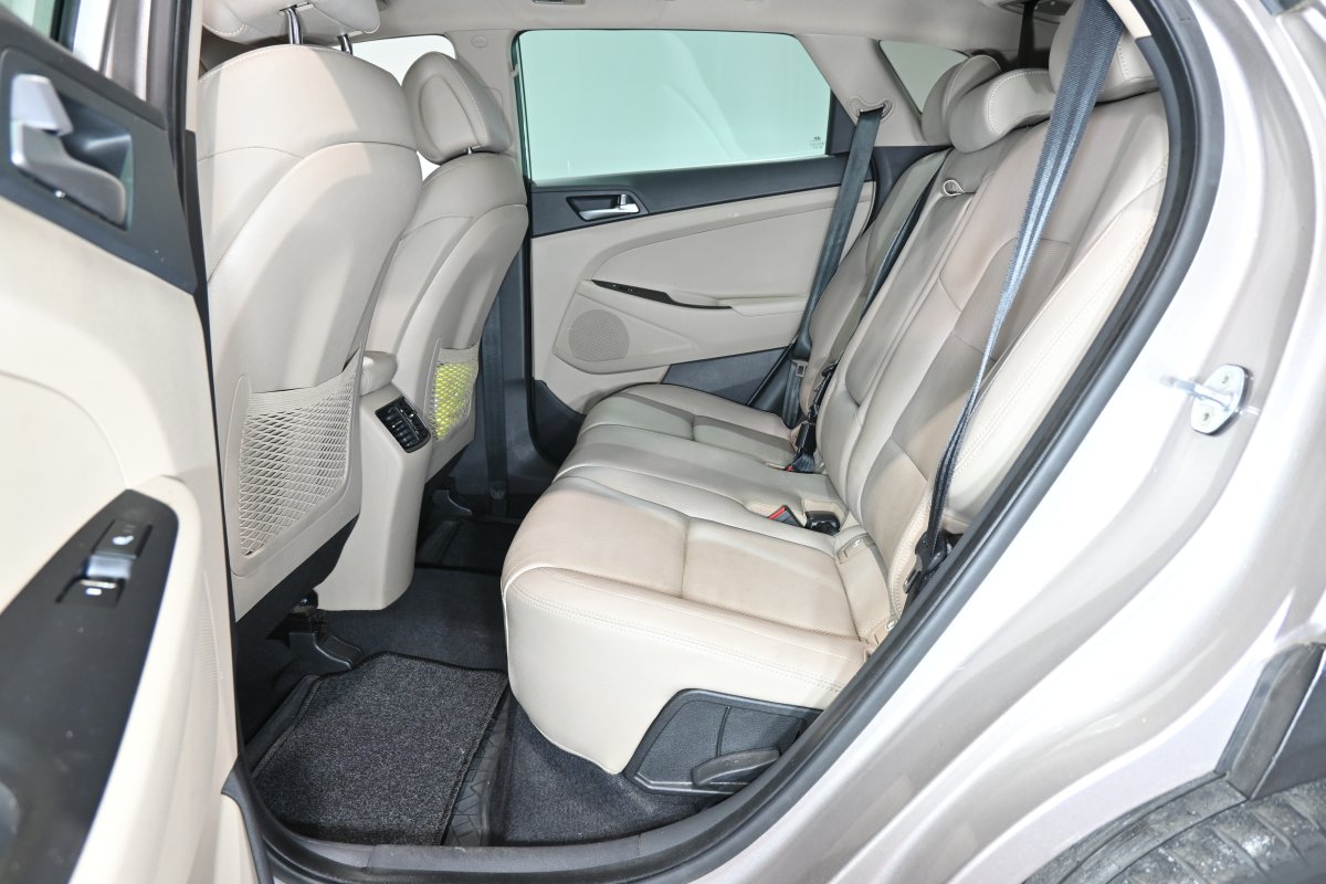 Foto Hyundai Tucson 11