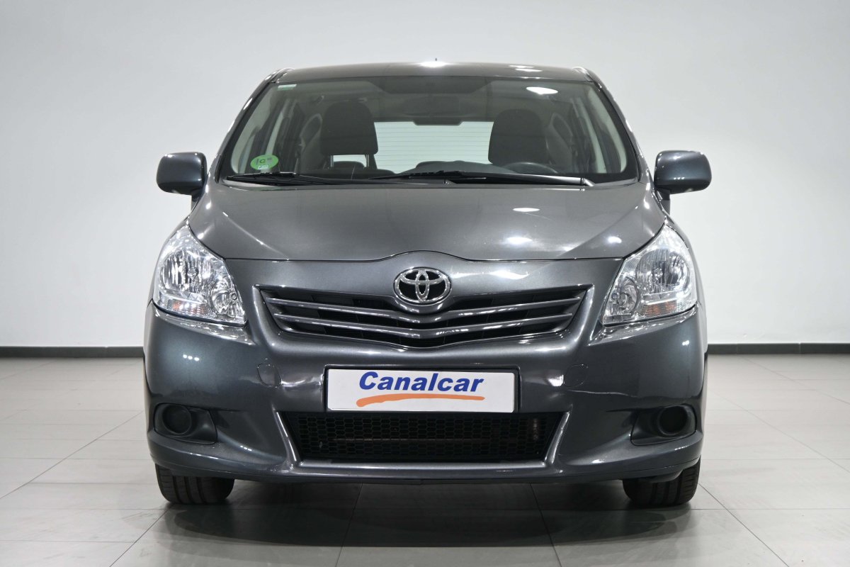 Foto Toyota Verso 2
