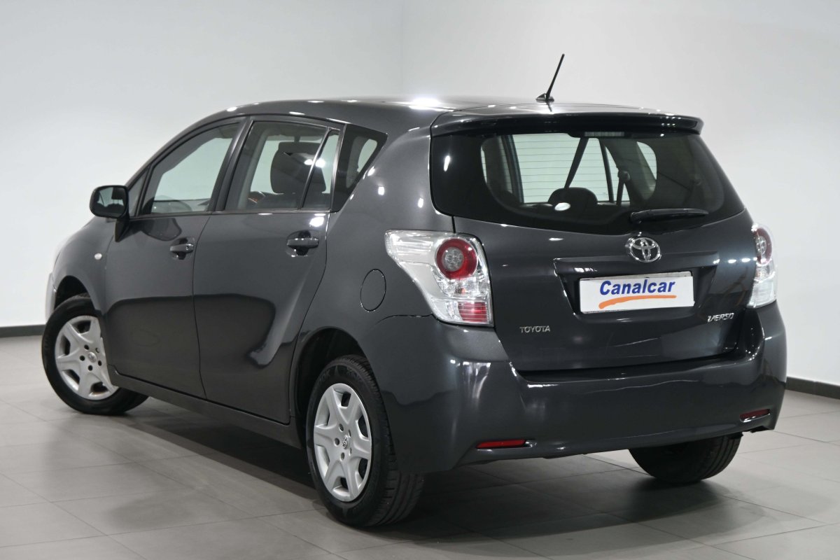 Foto Toyota Verso 6