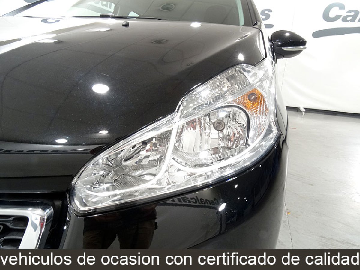 Foto Peugeot 208 17