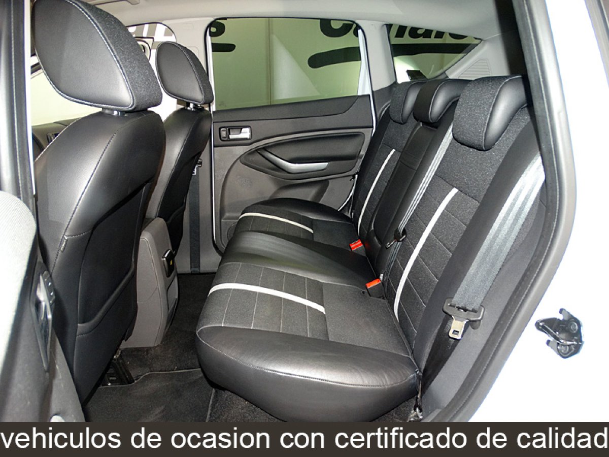 Foto Ford Kuga 15