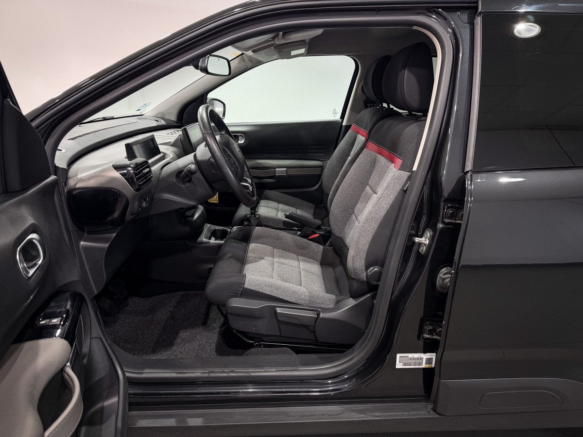 Foto Citroen C4 Cactus 10