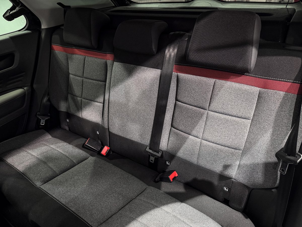 Foto Citroen C4 Cactus 12