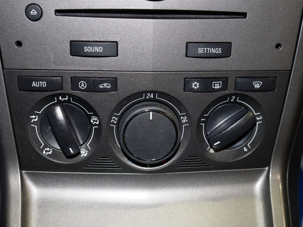Foto Opel Antara 17