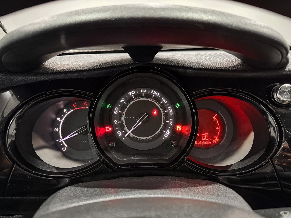 Foto Citroen C3 14