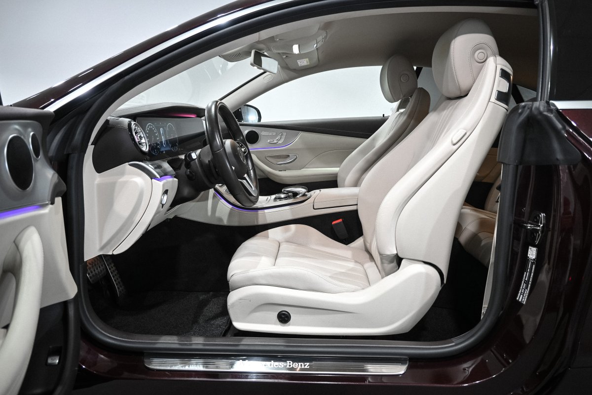 Foto Mercedes-Benz E 9