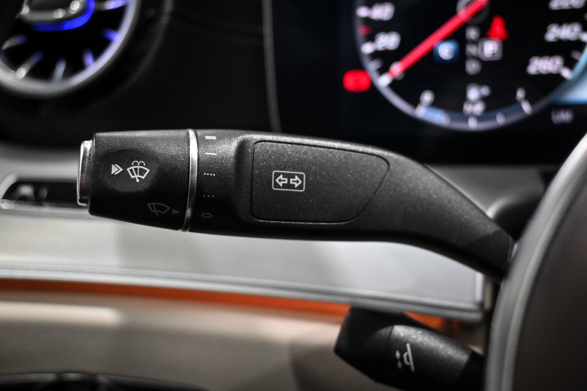 Foto Mercedes-Benz E 24