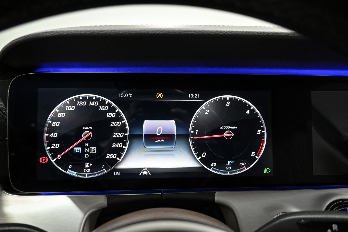 Foto Mercedes-Benz E 12