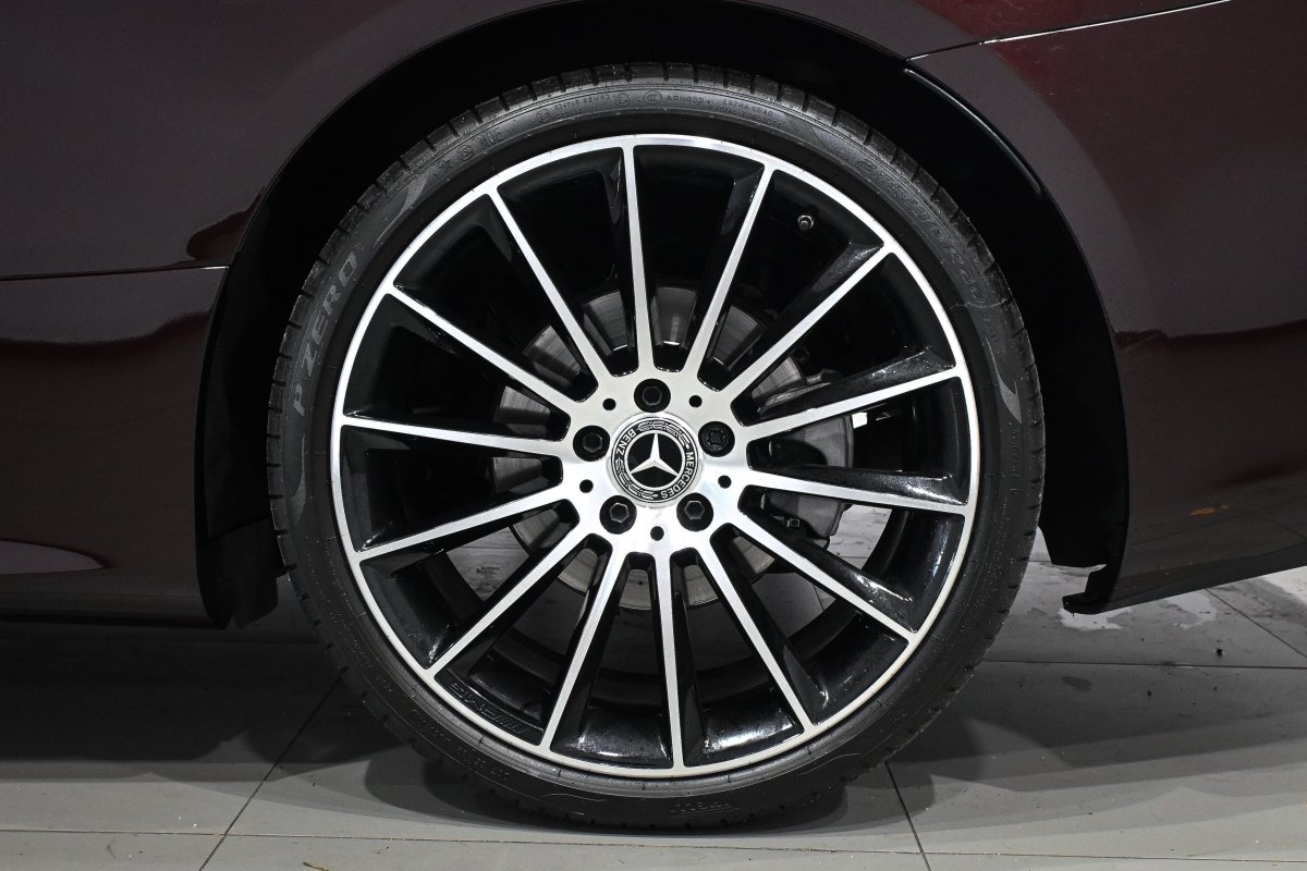 Foto Mercedes-Benz E 29